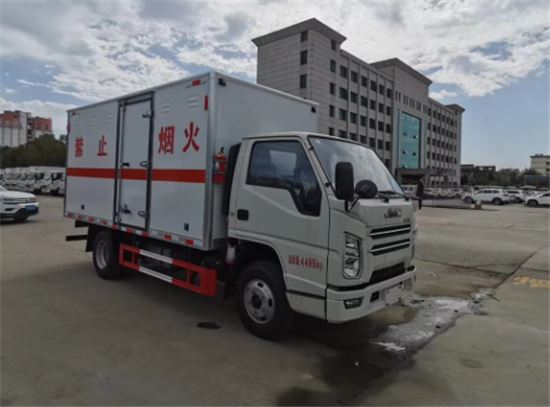 江铃SZD5043XRQJ6易燃气体雅博app官网下载运输车（蓝牌柴油）